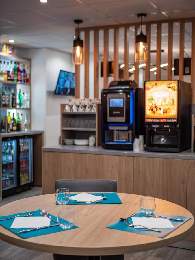 Contact Hotel Restaurant Bleu France - Eragny Cergy Zewnętrze zdjęcie