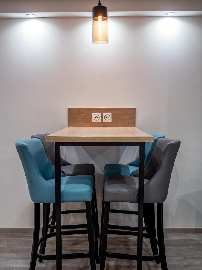 Contact Hotel Restaurant Bleu France - Eragny Cergy Zewnętrze zdjęcie