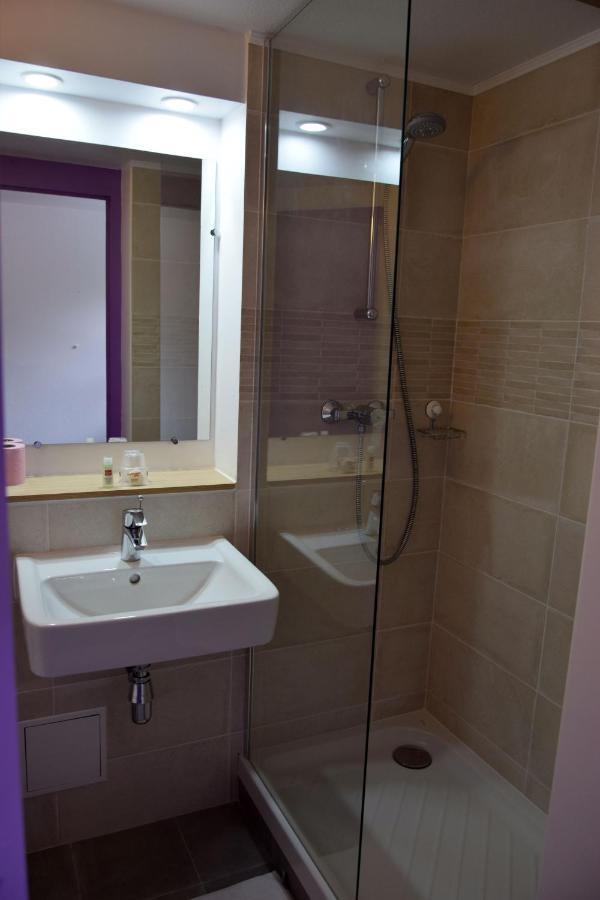 Contact Hotel Restaurant Bleu France - Eragny Cergy Zewnętrze zdjęcie